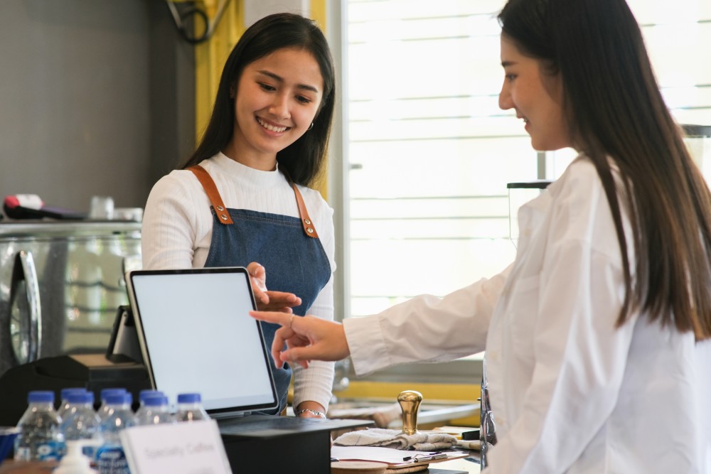 customer-self-service-order-drink-menu-with-tablet-2023-11-27-04-52-37-utc.jpg