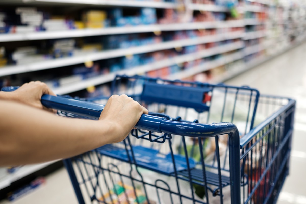 closeup-of-woman-with-shopping-cart-2023-11-27-05-19-39-utc.jpg